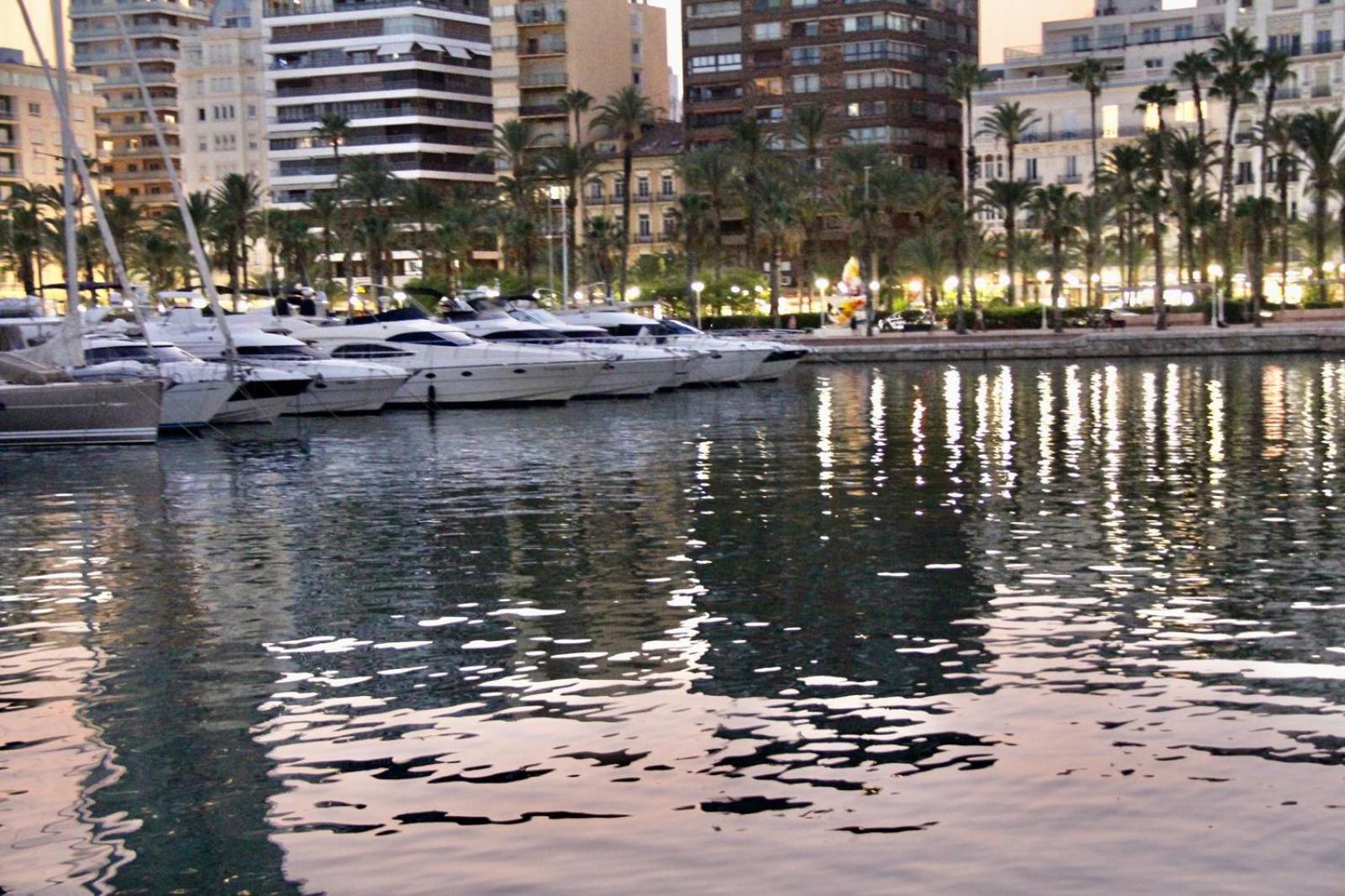 Bs Luxury Estate El Campello Apartment Екстериор снимка